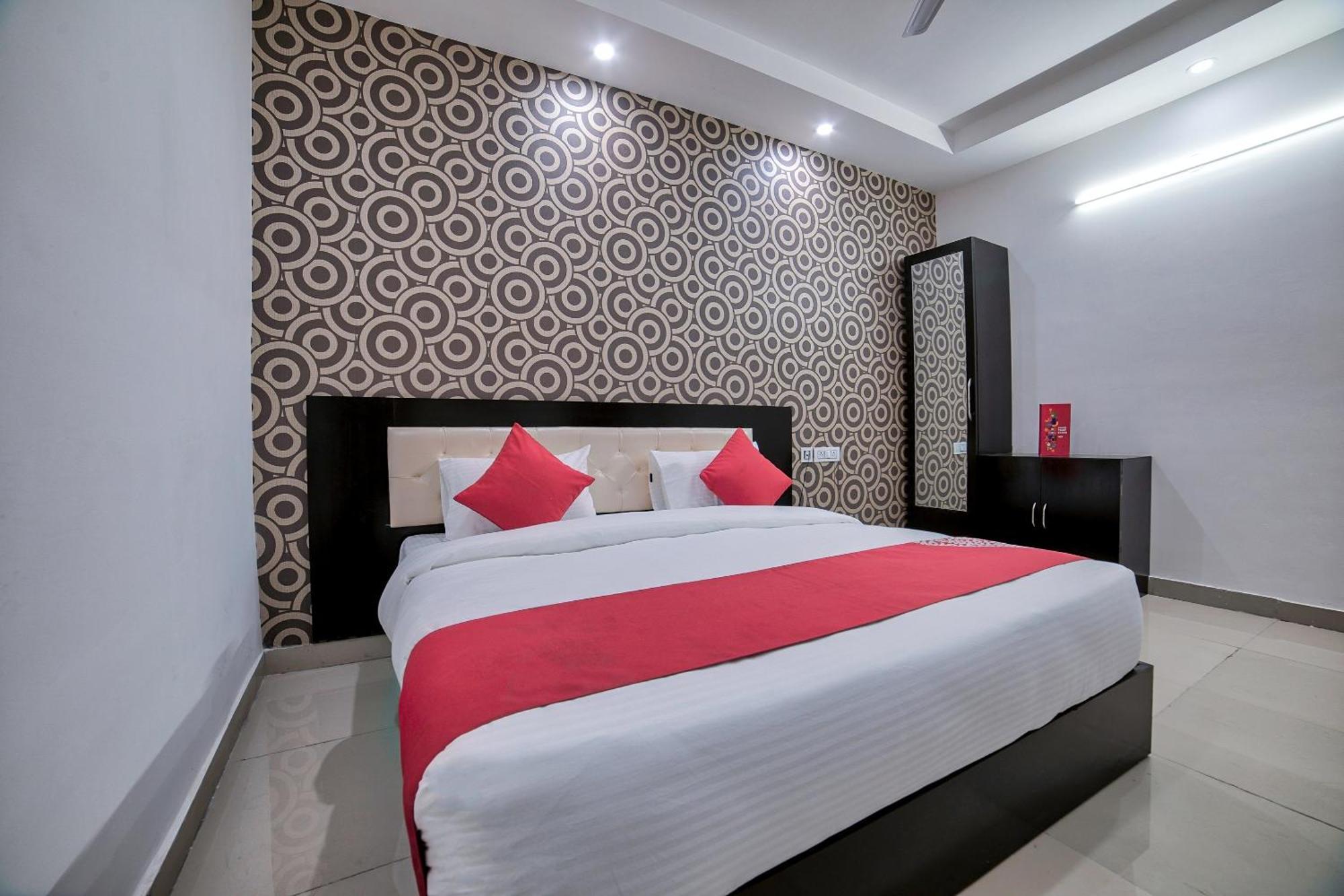 Hotel O Crown Residency Faridabad Exterior photo